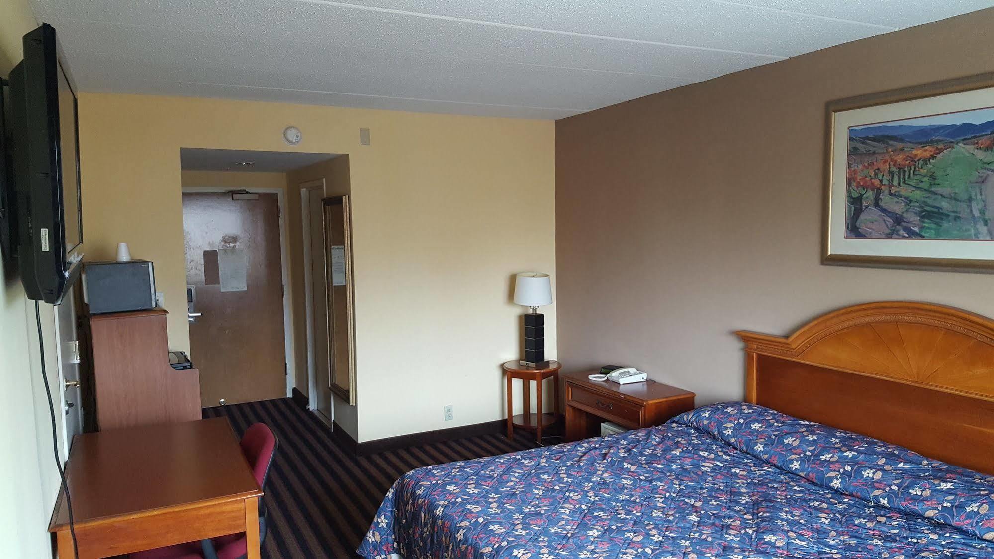 Northeast Garden Inn Laurel Exterior foto